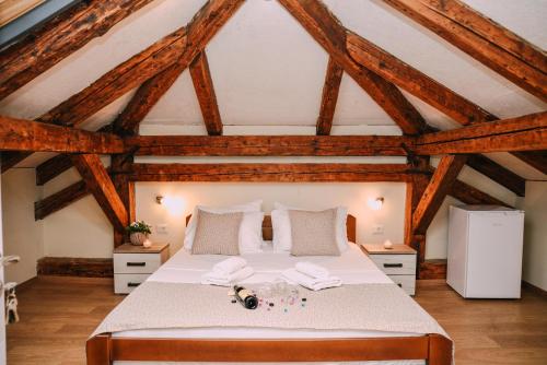 Кровать или кровати в номере Step to Kotor bay Guesthouse