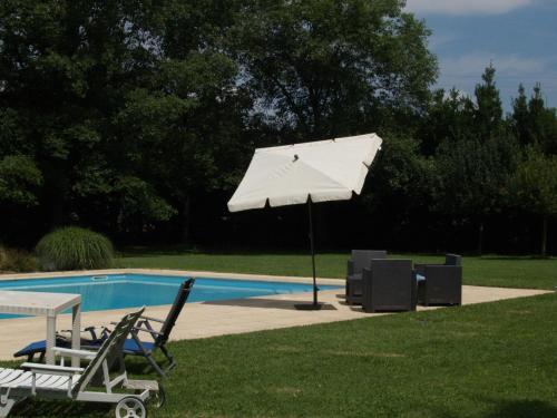 Piscina en o cerca de Villa Ghia