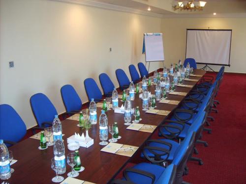 Area bisnis dan/atau ruang konferensi di Dome Marina Hotel & Resort Ain Sokhna