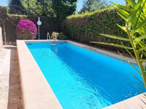 Casa con Jardin & Piscina