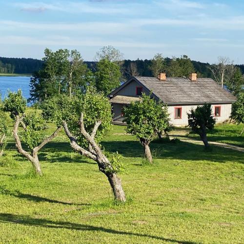 Gallery image of Medumi Lake Villa in Medumi