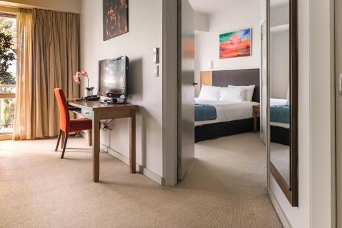 Gallery image of Ocean Breeze Hotel in Auckland