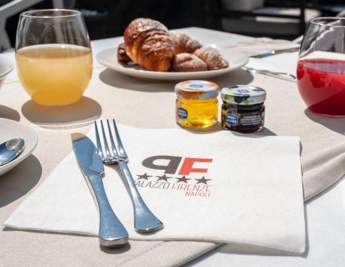 Opciones de desayuno disponibles en Palazzo Firenze