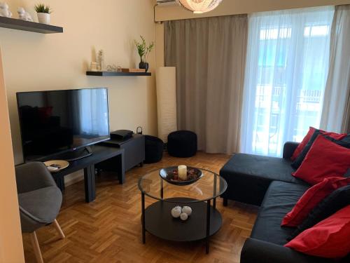 Renovated cozy apartment near to Acropolis