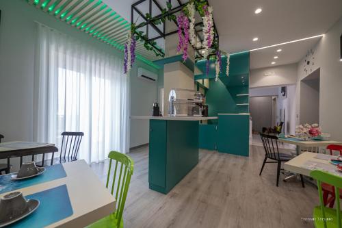 Una cocina o cocineta en HOLYGOLD Suite ****