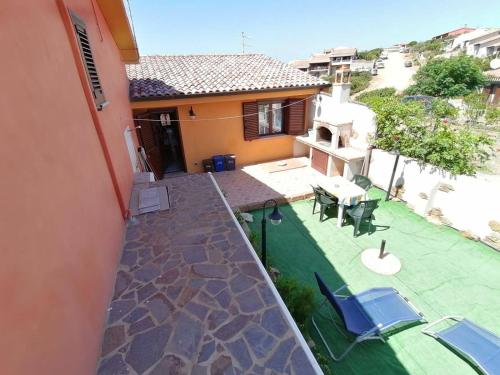 an aerial view of a house with a patio at Villetta Albachiara in Sant' Antonio di Santadi
