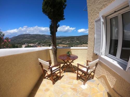 Gallery image of Treehouse Holiday Homes in Ermioni