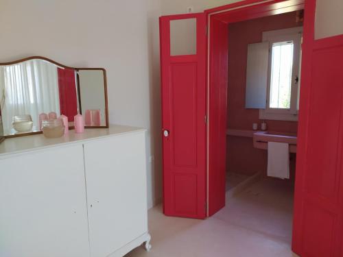 Koupelna v ubytování Elefthia Syros Junior Suite