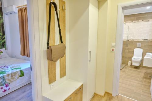 Koupelna v ubytování Luxury Nevena Apartment - Bogoridi super centre