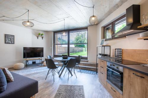 Kuchyň nebo kuchyňský kout v ubytování Tamara Luxury Apartments