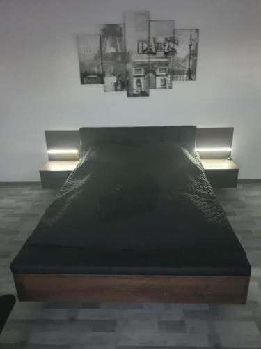 Postel nebo postele na pokoji v ubytování Apartamenty Jacuzzi, klima, wifi,