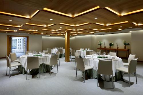 Hyatt Regency Hesperia Madridにあるレストランまたは飲食店