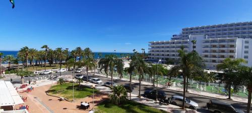 IMPRESIONANTE PRIMERA LÍNEA DE PLAYA, BAJONDILLO BEACH