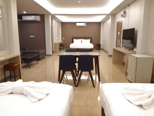 Postel nebo postele na pokoji v ubytování Zleep D Hotel