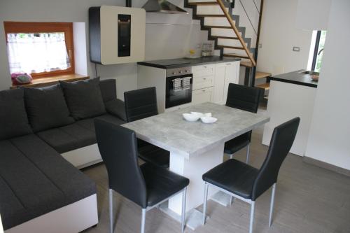 Kuchyň nebo kuchyňský kout v ubytování Apartments Jez