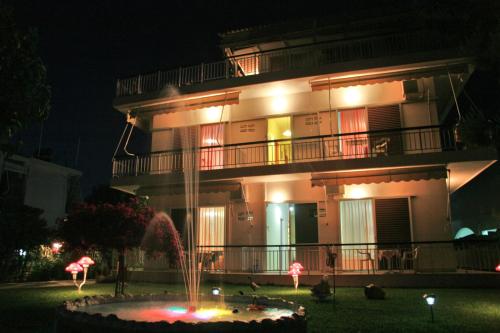 Akrogiali Beach Rooms