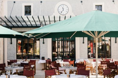 Restaurace v ubytování Château Cordeillan-Bages