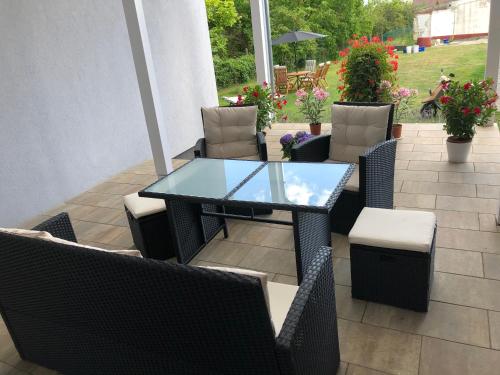 Fotografia z galérie ubytovania Babérsom apartman v destinácii Gyenesdiás