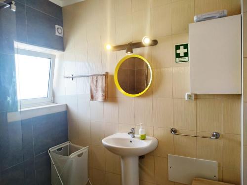 Bathroom sa Tavira Lovers - City Centre Apartments