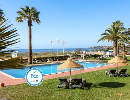 Meia Praia Lagos - Beach Club Apartments