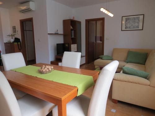 Apartment Polka