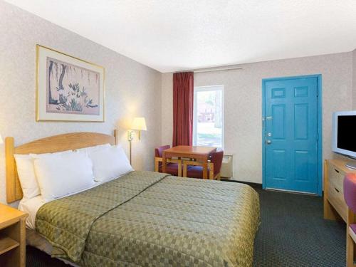 POCONO NIGHT LODGE – Photos 5