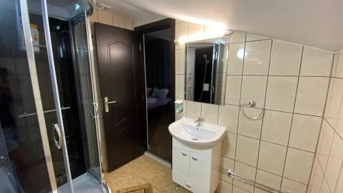 Gallery image of Casa Clau Cazare Orșova in Orşova
