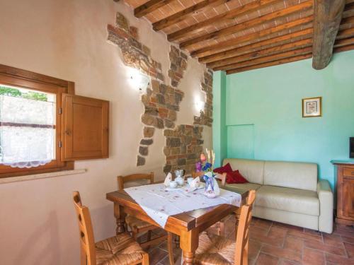 Kép Farmhouse near Siena with Scenic Views szállásáról Casole dʼElsában a galériában