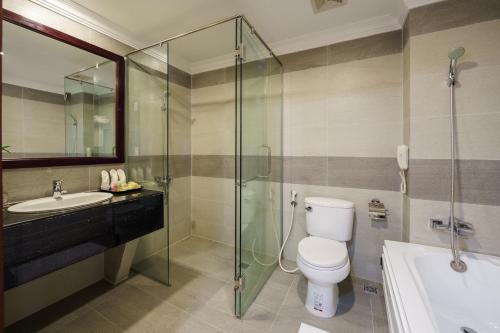 Ένα μπάνιο στο Smiling Deluxe Hotel