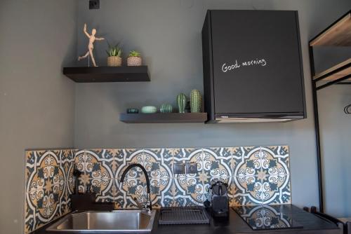 Una cocina o zona de cocina en Urban Sea View Lofts #2