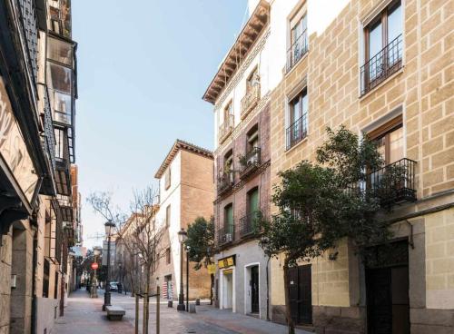 Calle Huertas Coqueto by RegalateMadrid