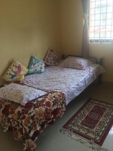 Gallery image of Red House Yoga Center in Mysore