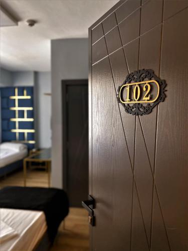 Postel nebo postele na pokoji v ubytování Orange Airport Hotel