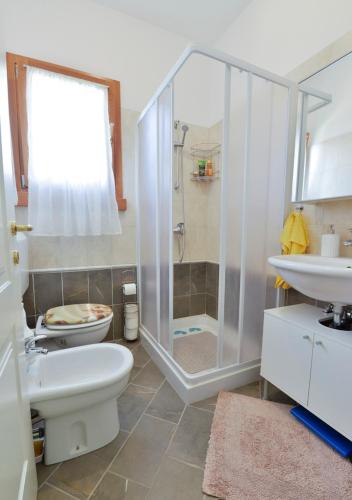 Ένα μπάνιο στο Apartman A Moela