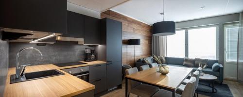 Kuchyň nebo kuchyňský kout v ubytování Levin Kunkku, Apartment B7