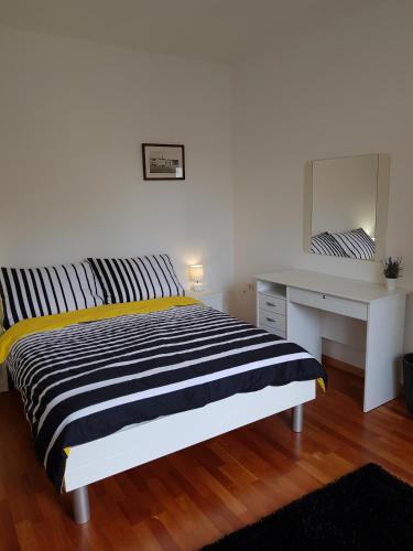 Apartment and Room Marija