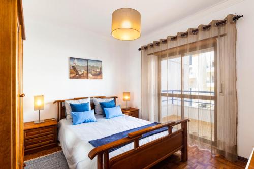 Postel nebo postele na pokoji v ubytování Ericeira Central Apartment