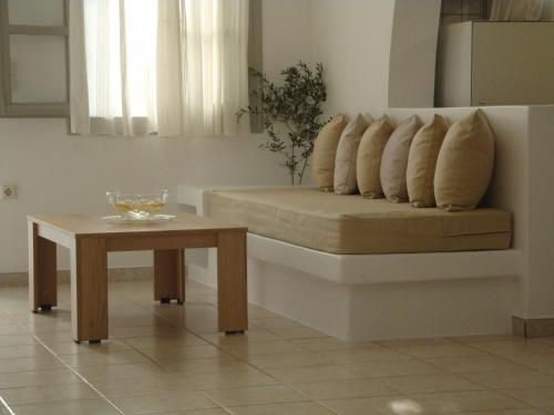 'Naxian family apartment'