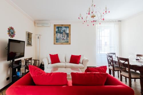 Classic apartment near the Colosseum
