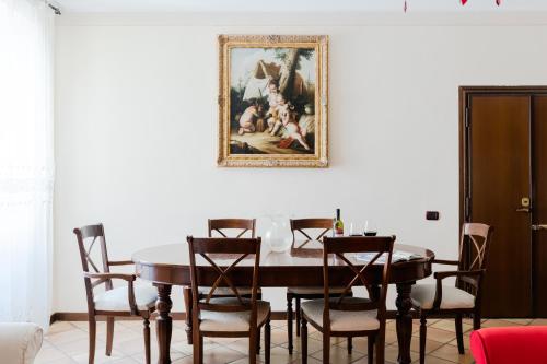 Classic apartment near the Colosseum