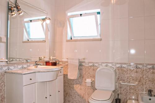Spacious holiday house at Nazaré