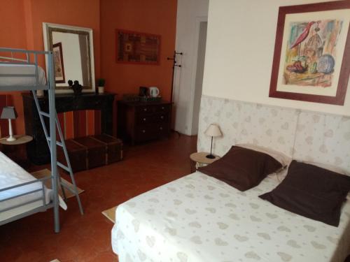 Afbeelding uit fotogalerij van La Maison Bleue de Sigean in Sigean