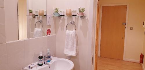 Ванна кімната в Elite luxury apartment