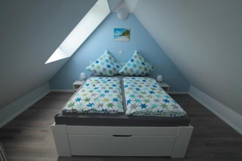Hof Schult tesisinde bir odada yatak veya yataklar