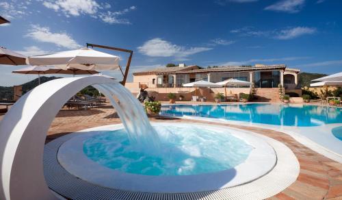 Πισίνα στο ή κοντά στο Felix Hotels - Country Resort Parco degli Ulivi