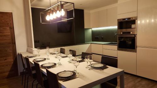 Dapur atau dapur kecil di Chalet SERRE CAMBEOU Piscine&spa