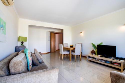 Rooftop Pool Two Bedroom Apartment in Alvor
