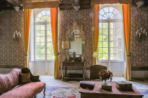 Posezení v ubytování Château d'Agel gite