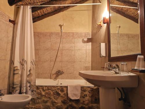 A bathroom at Alojamiento Rural Casa Honda