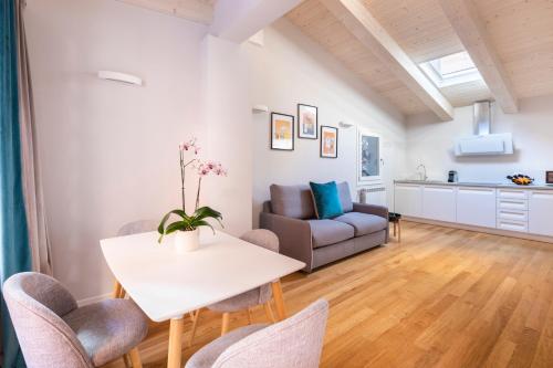 Residenza Palline by Hili